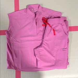 Figs Pink Cloud scrub set